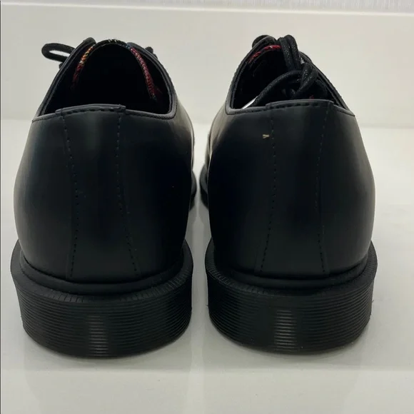 NWOT Dr. Marten Oxford Shoes Plaid Pointed Black and Red Size 8 (L) Size 7 (M) - Picture 6 of 15